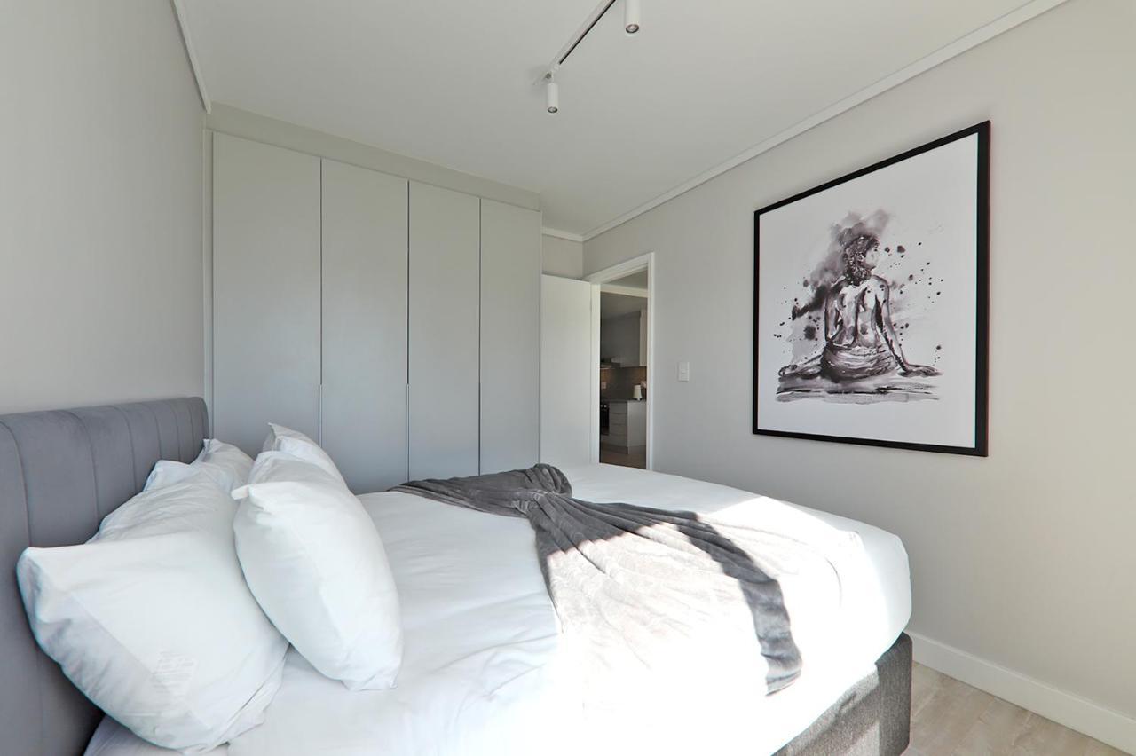 Apartamento 002 Burmesiter On Park- 2 Minute Walk From The *